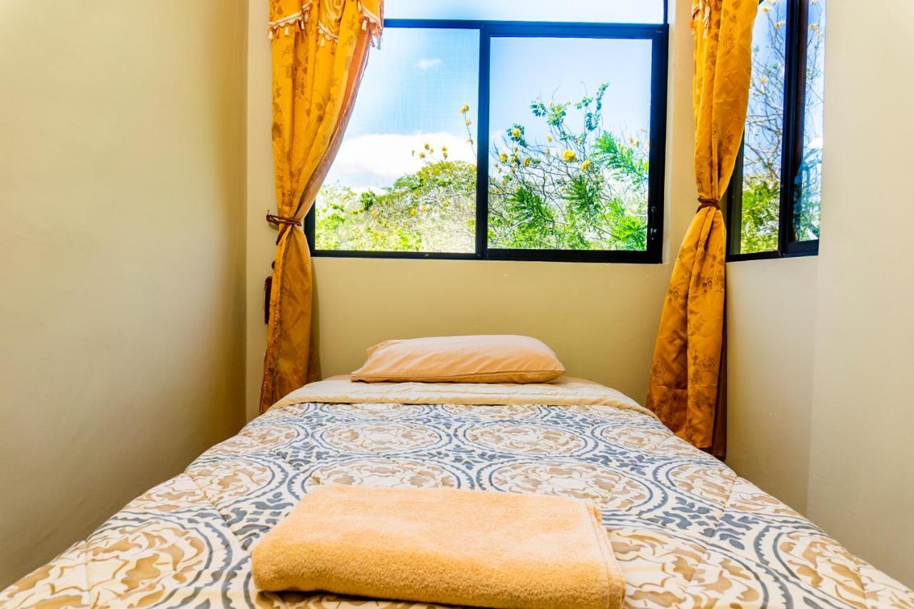 Cucuve Eco Hostal Puerto Baquerizo Moreno Eksteriør bilde