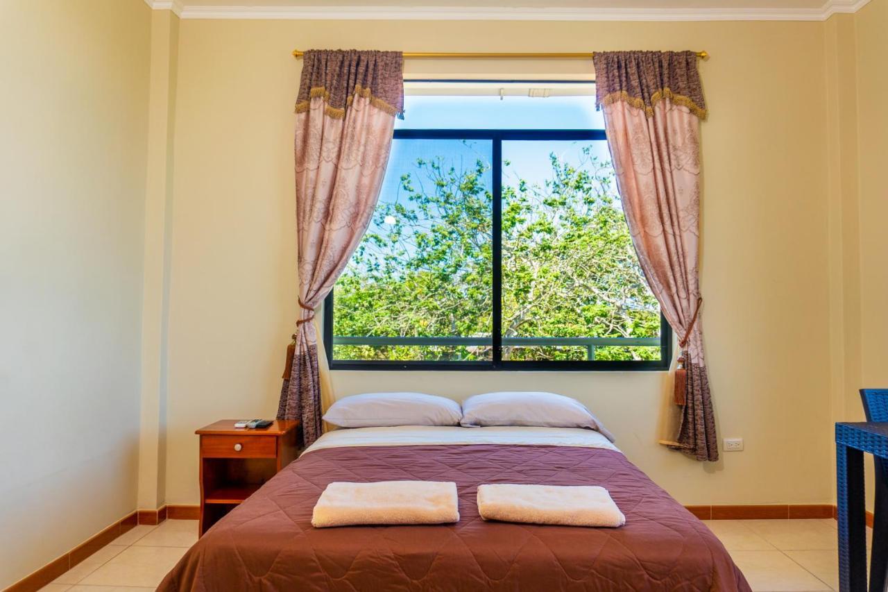 Cucuve Eco Hostal Puerto Baquerizo Moreno Eksteriør bilde